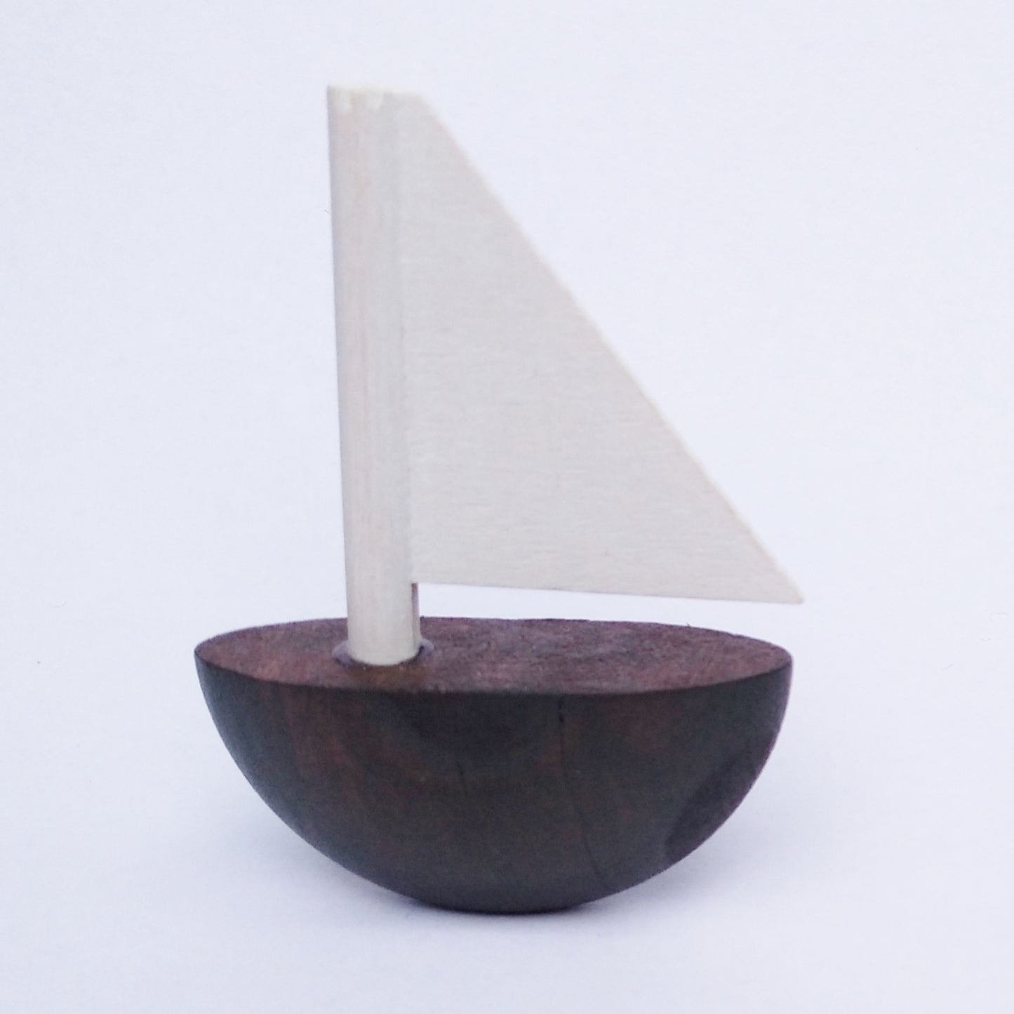 ZZ Deco klein Zeilboot bruin