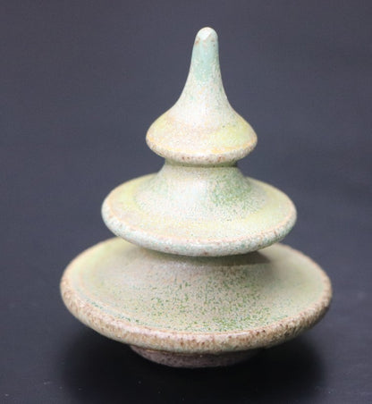 Boom klein lichtgroen