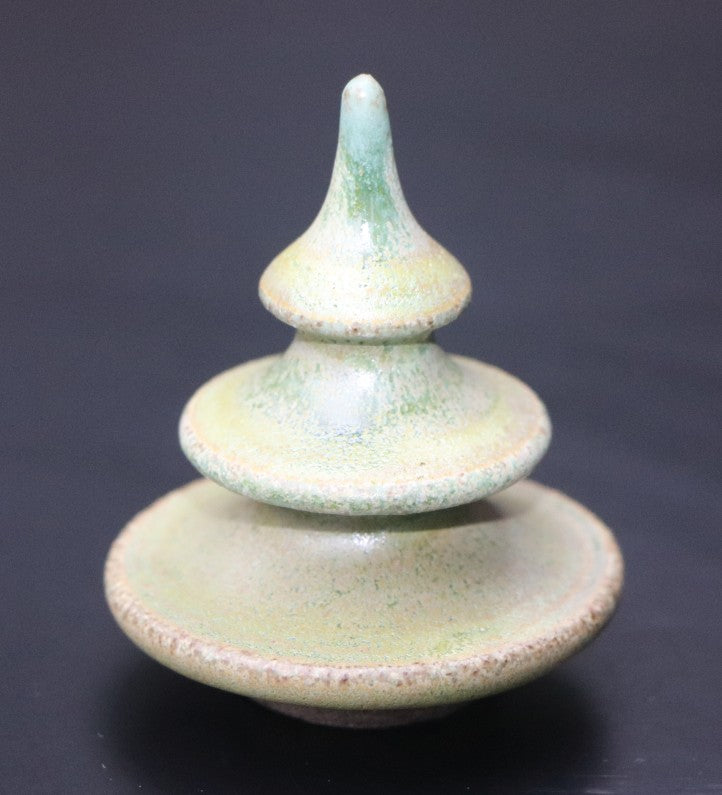 Boom klein lichtgroen