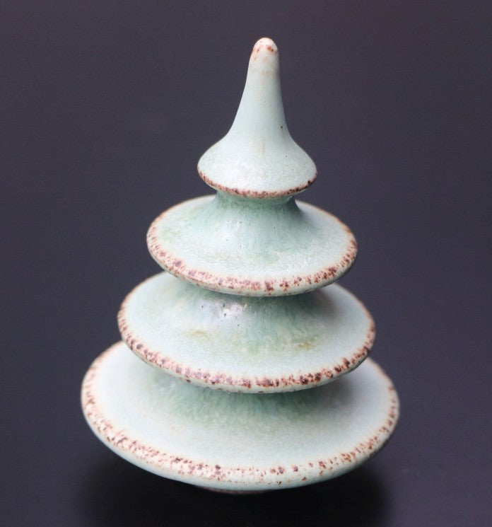 Boom middel licht mat groen