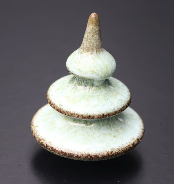 Boom klein lichtgroen