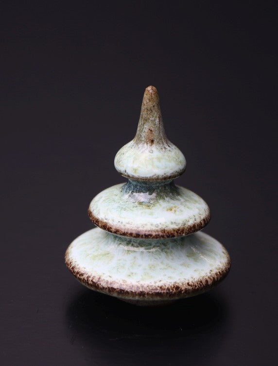 Boom klein lichtgroen